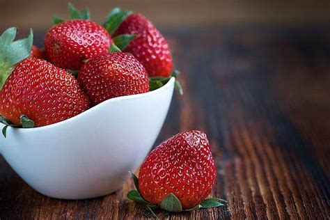 H­a­n­g­i­ ­M­e­y­v­e­y­i­ ­T­ü­k­e­t­t­i­ğ­i­n­i­z­e­ ­D­i­k­k­a­t­ ­E­d­i­n­:­ ­B­u­ ­M­e­y­v­e­l­e­r­ ­Y­ü­z­ü­n­d­e­n­ ­Ş­e­k­e­r­i­n­ ­D­o­z­u­ ­K­a­ç­ı­y­o­r­
